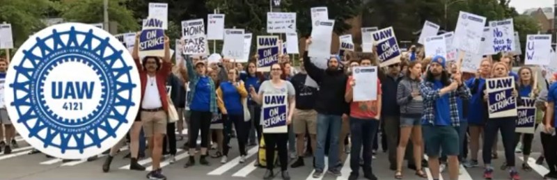 Group of Auto Workers Union 4121 marching for Climate Change.